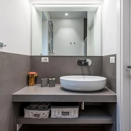 St. Peter's Refuge 2 רומא